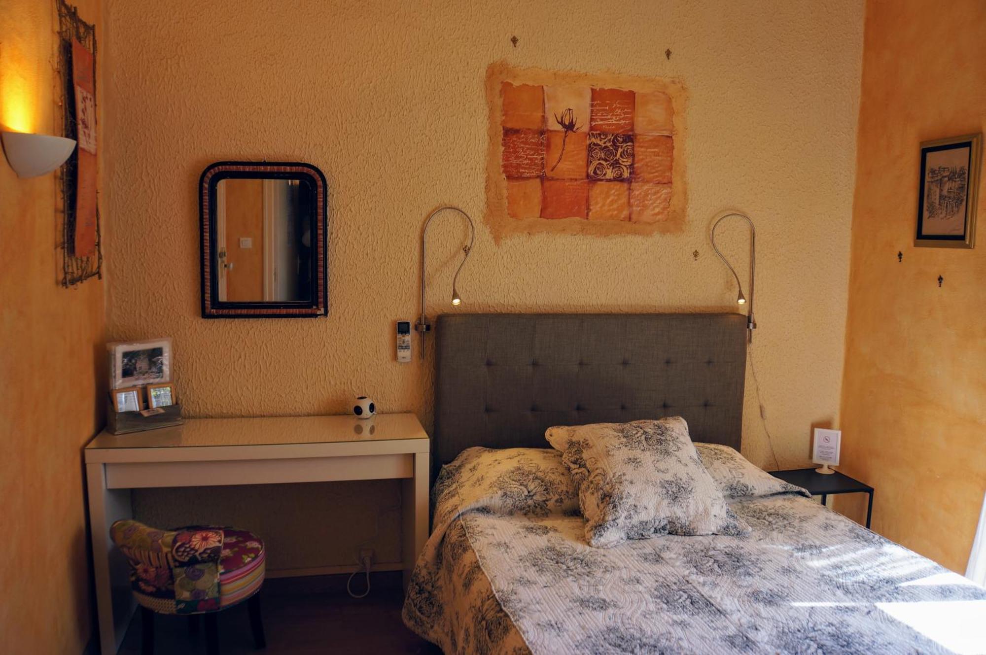 Le Manoir Du Raveyron Hotel Vallon-Pont-dʼArc Kültér fotó